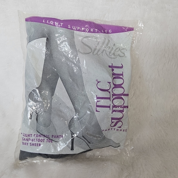 Silkies TLC Support Pantyhose Medium Jet Black Sandalfoot Toe Day‎ Sheer - Picture 1 of 6